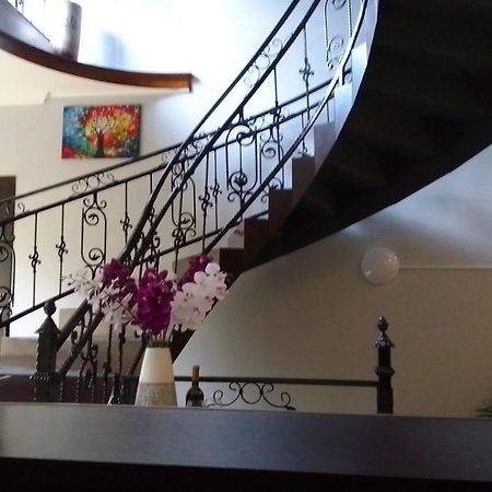 Telav Holl Otel Telavi Dış mekan fotoğraf