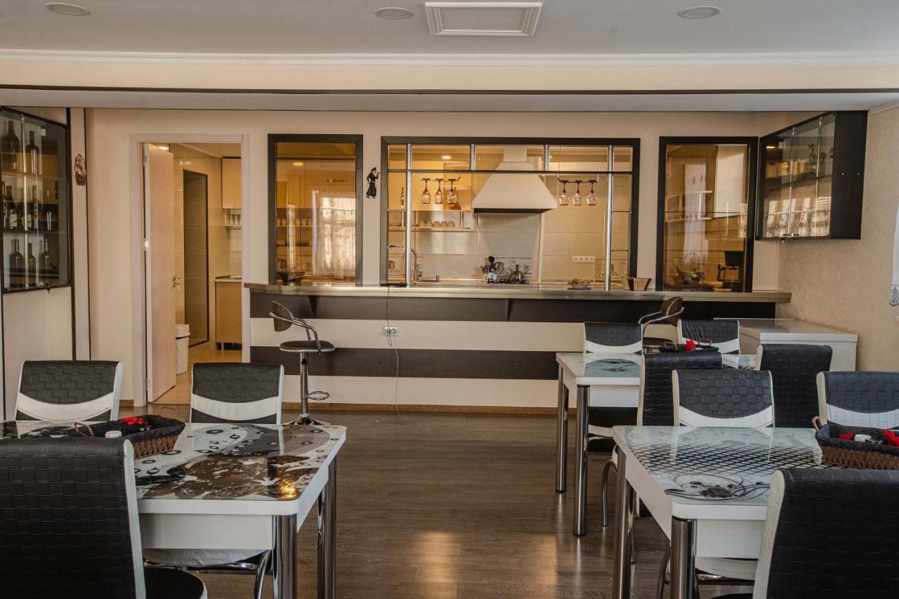 Telav Holl Otel Telavi Dış mekan fotoğraf
