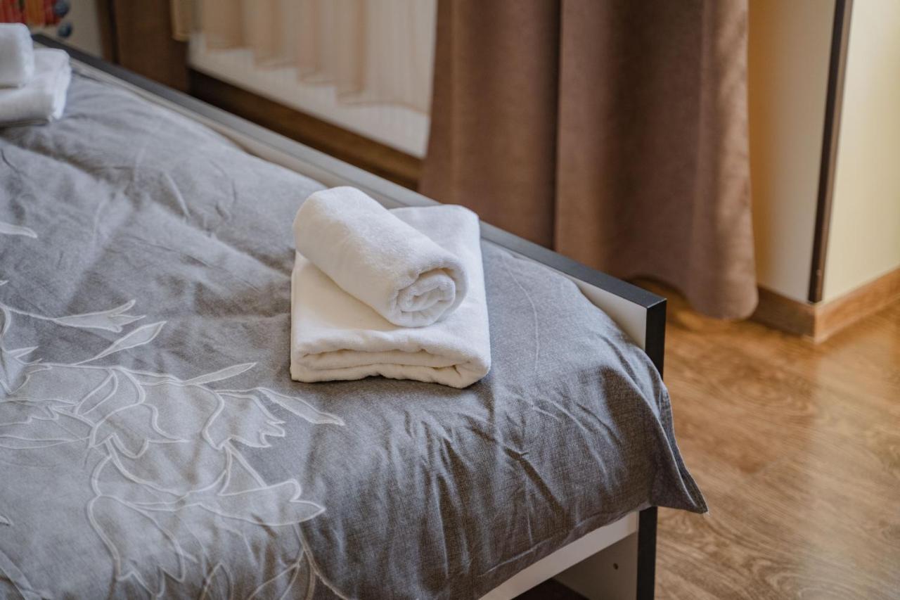 Telav Holl Otel Telavi Dış mekan fotoğraf