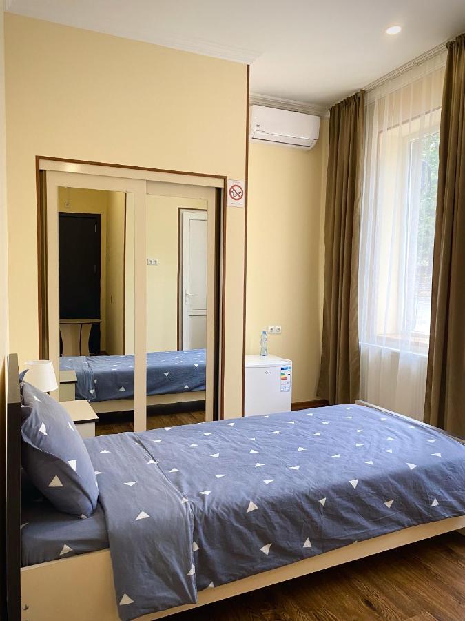 Telav Holl Otel Telavi Dış mekan fotoğraf
